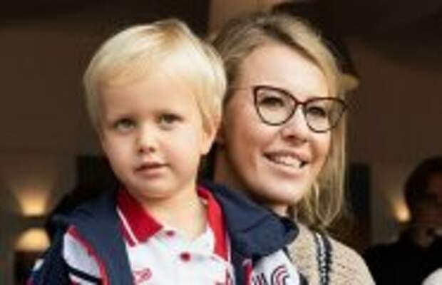 Шоу-бизнес: Игра в карты, китайский и горные лыжи: как Ксения Собчак воспитывает сына и планирует ли рожать ещё