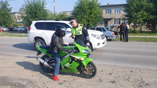 Забрали 60 мотоциклов: в Челябинской области проходят облавы на байкеров