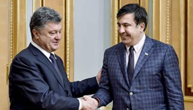 Президент Украины Петр Порошенко и Михаил Саакашвили. Архивное фото