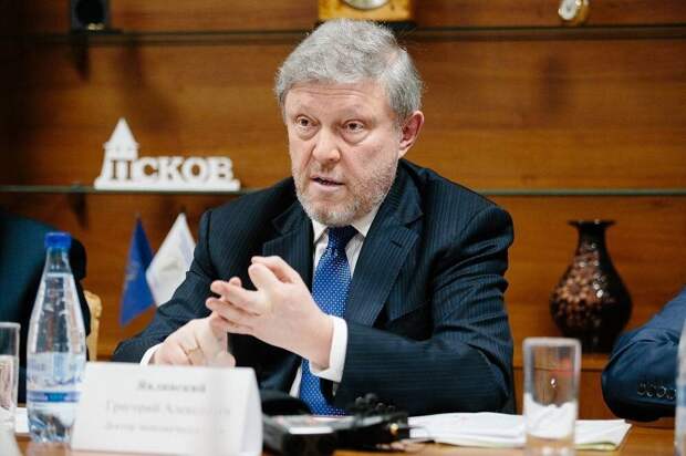 Пара слов о главном оппозиционере страны Григории Явлинском - который глядючи на "успехи" Надеждина - с грустью вспоминает прошлые тучные годы, для партии и себя.-3