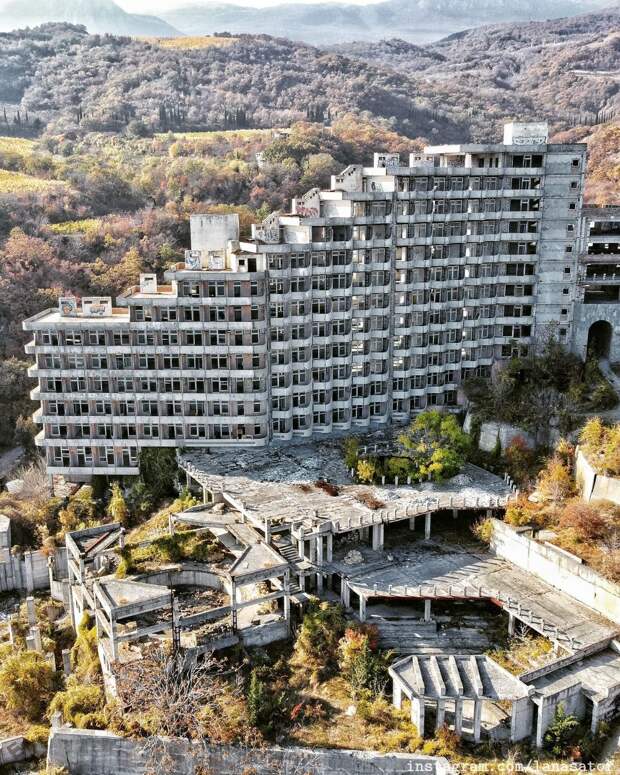 Заброшенные места на снимках Ланы Сатор