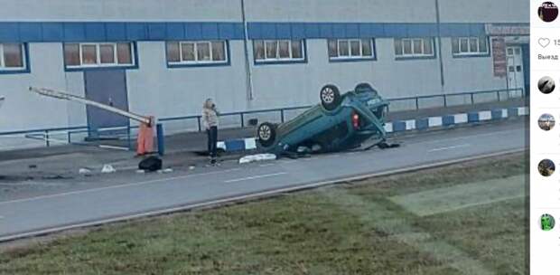 Автоледи припарковала на крышу свою «легковушку» на Пятницком