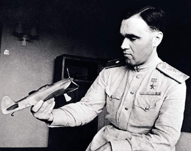 kak-stalin-s-krizisom-aviastroeniya-borolsya-03