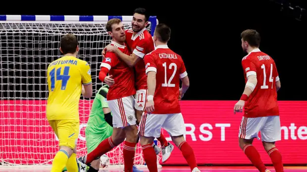 Ниязов заявил, что сборную России только закаляли болеющие против неё украинцы