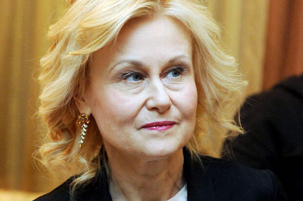 Дарья Донцова отреагировала на свои «похороны» с больничной койки