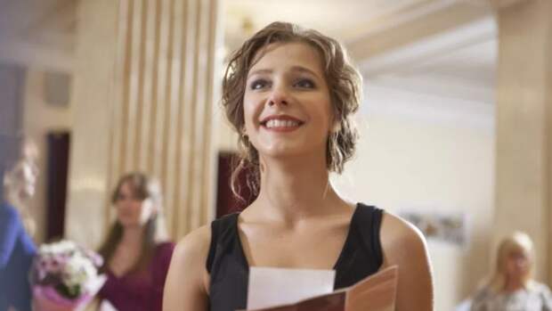 Беременная Лиза Арзамасова удивила поклонников новым имиджем