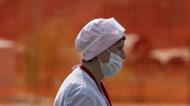 Мурашко предложил медикам старших возрастов вернуться на свои рабочие места