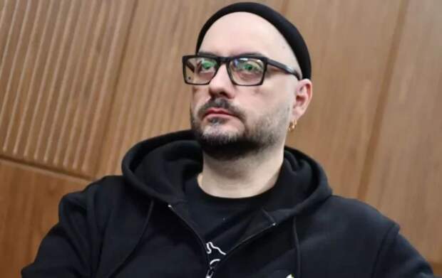 Вслед за Богомоловым: из МХТ погнали Серебренникова