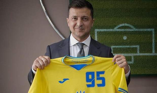 УЕФА обязал Украину убрать с формы бандеровский лозунг
