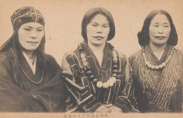 Женщины айны с традиционными татуировками губ, Япония, 1915 год   история, смотреть, фото