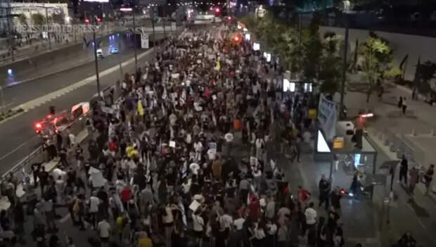Раскол в правительстве Израиля сопровождается массовыми акциями протеста