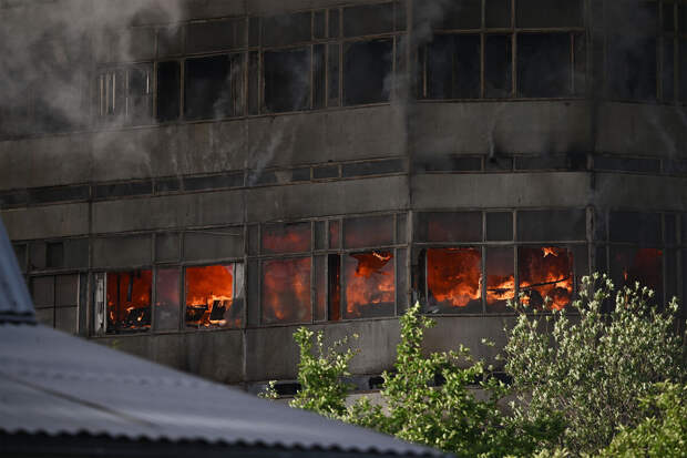 Shot: в сгоревшем в подмосковном Фрязино здании не работала система оповещения