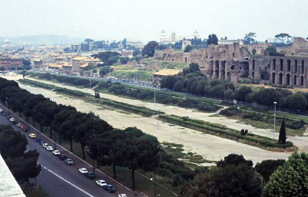 Рим на Понте и Roma на Тибре. Часть 4: Сравнение архитектурных памятников.