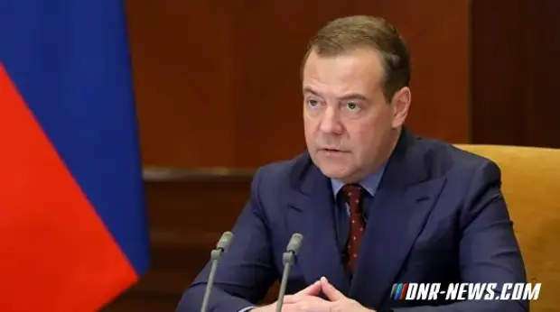 Медведев предупредил главу СНБО Украины о последствиях удара по Крымскому мосту