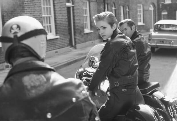 277955-r3l8t8d-650-cafe-racer-babe-5711