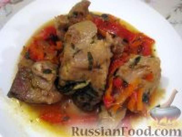 Фото к рецепту: Гуляш с овощами