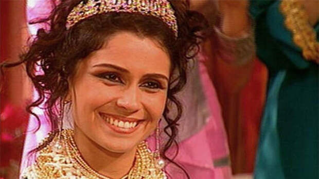 Звезда сериала «Клон» показала фигуру без прикрас накануне 50-летия