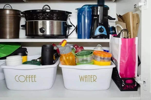Всё по полочкам: 12 гениальных советов и идей для хранения на маленькой кухне