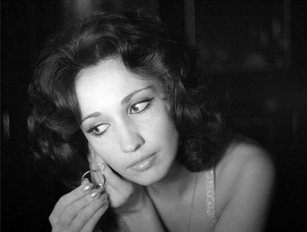 Ирина Аллегрова в юности