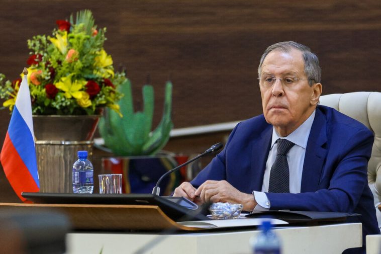 Лавров заявил, что Киев может «через любого посредника» прояснить Москве свои намерения