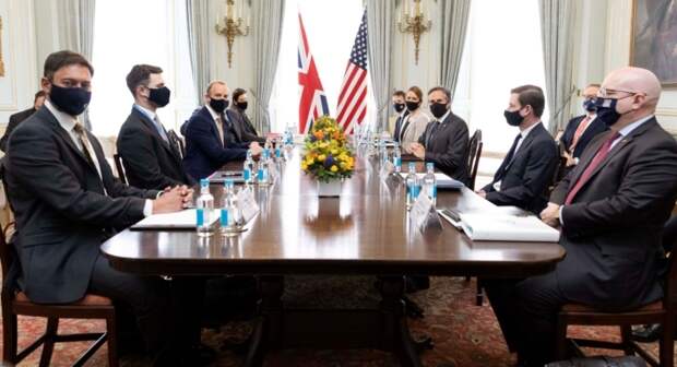 Вассерман рассказал, почему России невыгодно быть союзницей Запада Вассерман рассказал, почему России невыгодно быть союзницей Запада