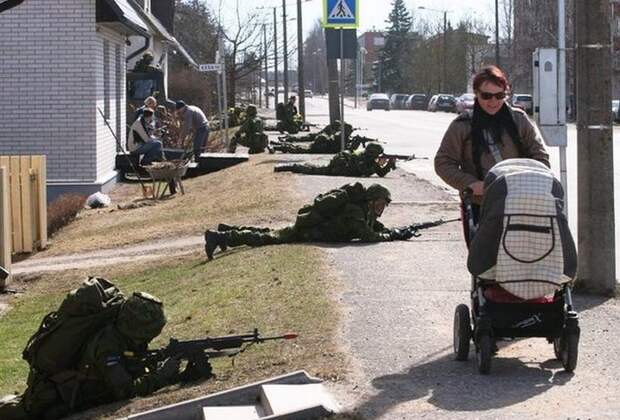 Таким в НАТО не место. Эстонские резервисты едва не провалили военные учения