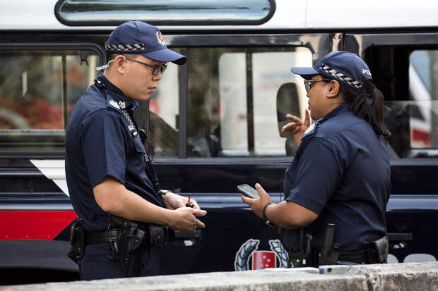 Врач стал домогаться пациентку после колоноскопии