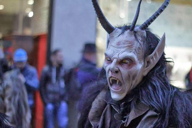 Крампус садистcкий приятель Санта Клауса krampus16 Крампус садистcкий приятель Санта Клауса