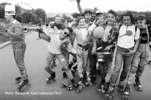 Интересные фотографии 90 -х (часть 29) 90-е, Детство 90-х, Ностальгия, Фотография, Подборка, Знаменитости, Россия, Эпоха, Жан-Клод Ван Дамм, Блестяще, Жанна Фриске, Шура, Линда, Макс Фадеев, Игорь Николаев, Катя Лель, Ирина Салтыкова, Городок, Афганцы, Длиннопост