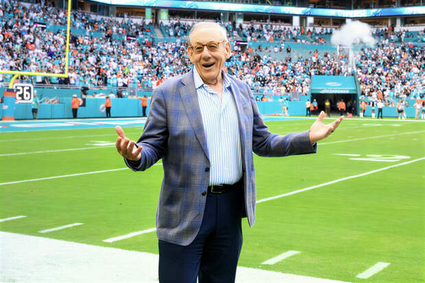 Феномен «Майами Долфинс» - почти $15 млрд за команду, которая не выигрывала полвека