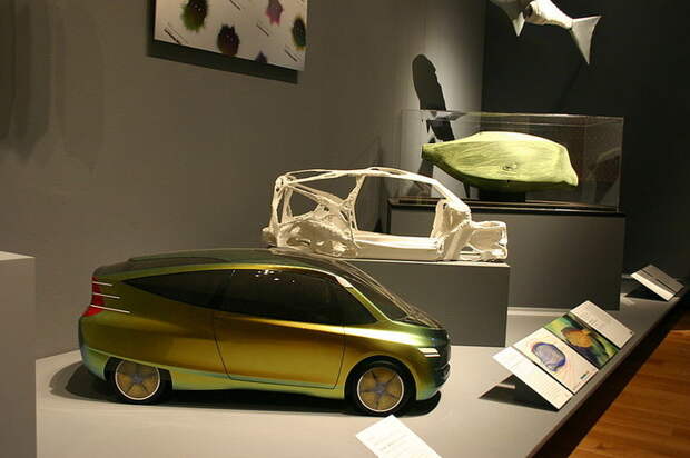 Концепт бионического автомобиля на выставке. /Фото: wikipedia.org