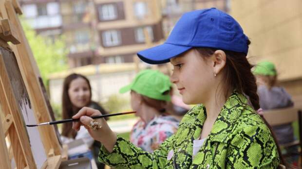 В Подмосковье начали работу более 900 летних пришкольных лагерей