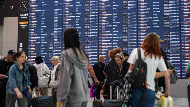 Россиянам могут выделить отдельную очередь в аэропортах