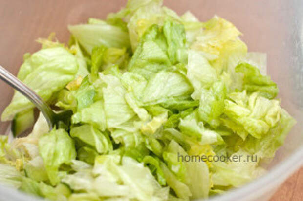 Шаурма в мультиварке Listya salata ajsberg 300x200 Шаурма в мультиварке