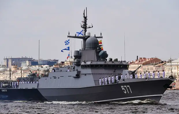 «Вобрал в себя новейшие достижения»: какими возможностями обладает ракетный корабль ВМФ «Каракурт»