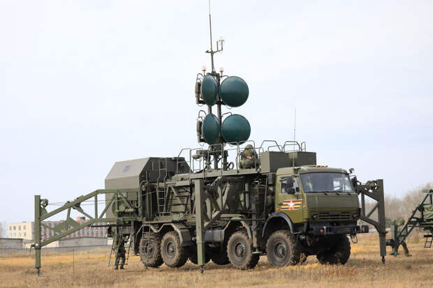 Военные связисты ЦВО организовали скрытую систему управления войсками в Новосибирской области