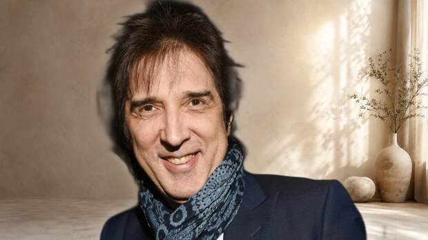 Рояль через окно и теплые полы: заглядываем в квартиру звезды 90-х Кая Метова