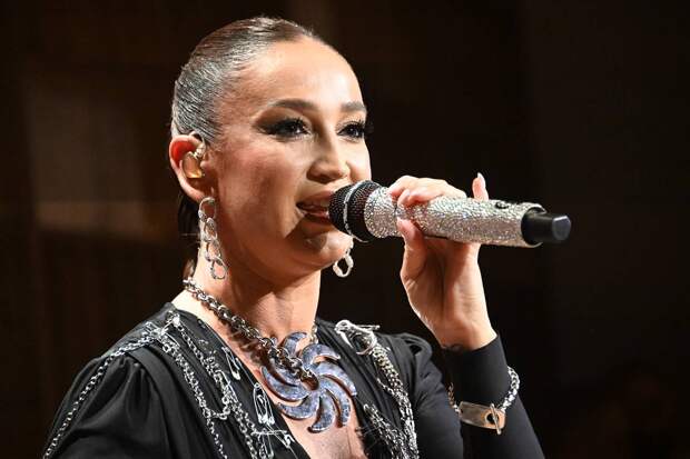 Бузова пожаловалась на абьюз со стороны бывшего мужа