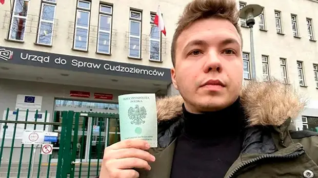 Слезы змагара: Роман Протасевич рассказал, за чей счет живет белорусский протест