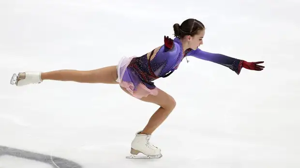 Акатьева исполнила три четверных прыжка на этапе Гран-при в Гданьске