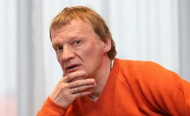 Блогер из Канады раскрыл истинные причины возвращения Серебрякова в Россию