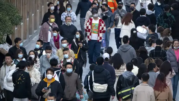 Власти Пекина призвали прибывших из-за рубежа воздержаться от посещения города