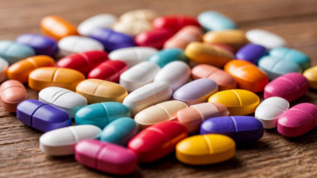 Врач объяснила, какие лекарства опасно употреблять вместе с алкоголем