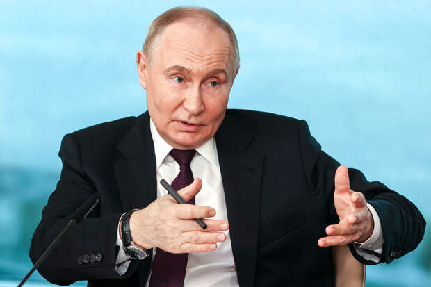 Путин заявил, что никто не должен мешать мирному процессу по Украине