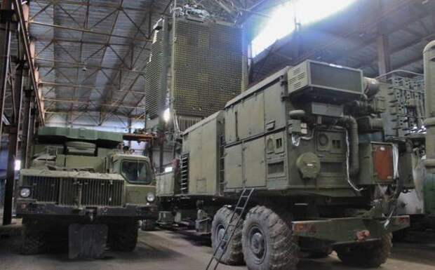 Основа наземного сегмента ПВО РФ в 1990-е годы. ЗРС С-300ПТ, С-300ПС и С-300ПМ