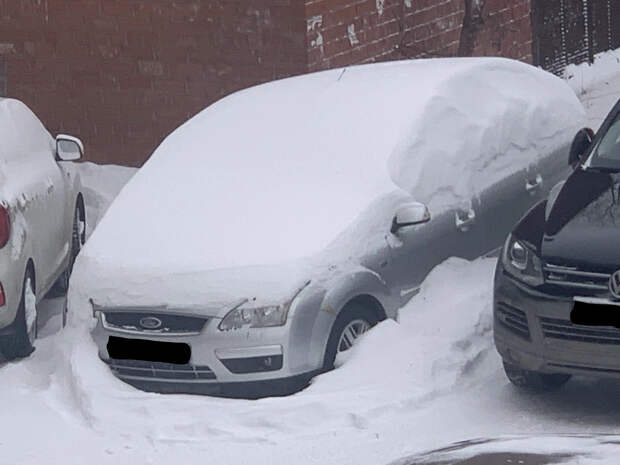 Челябинск под снегом: коммунальный коллапс на третьи сутки