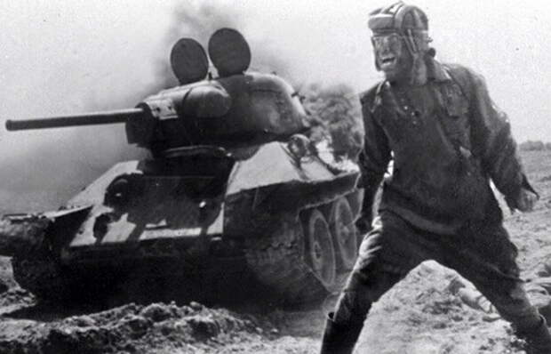 Что стало с советским генералом-танкистом, попавшим в плен за две недели до Победы?