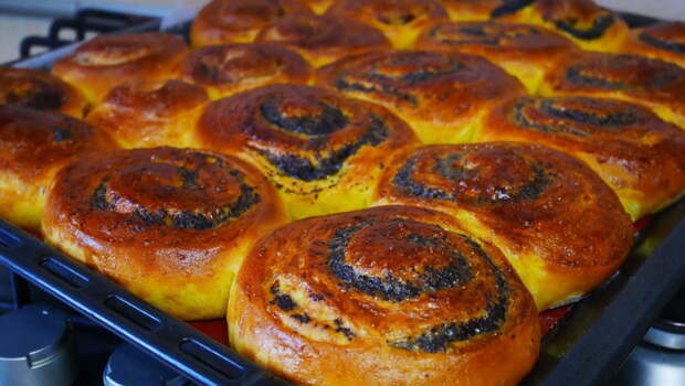 Дрожжевые булочки с маком