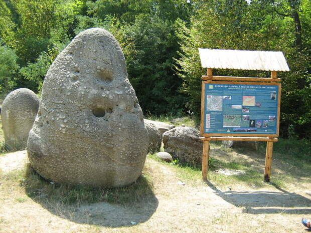 https://s9.travelask.ru/system/images/files/001/031/828/wysiwyg_jpg/Trovant_at_Costesti_in_Romania.JPG?1517926473