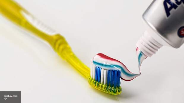 Стоматологи рассказали о самых частых ошибках при чистке зубов